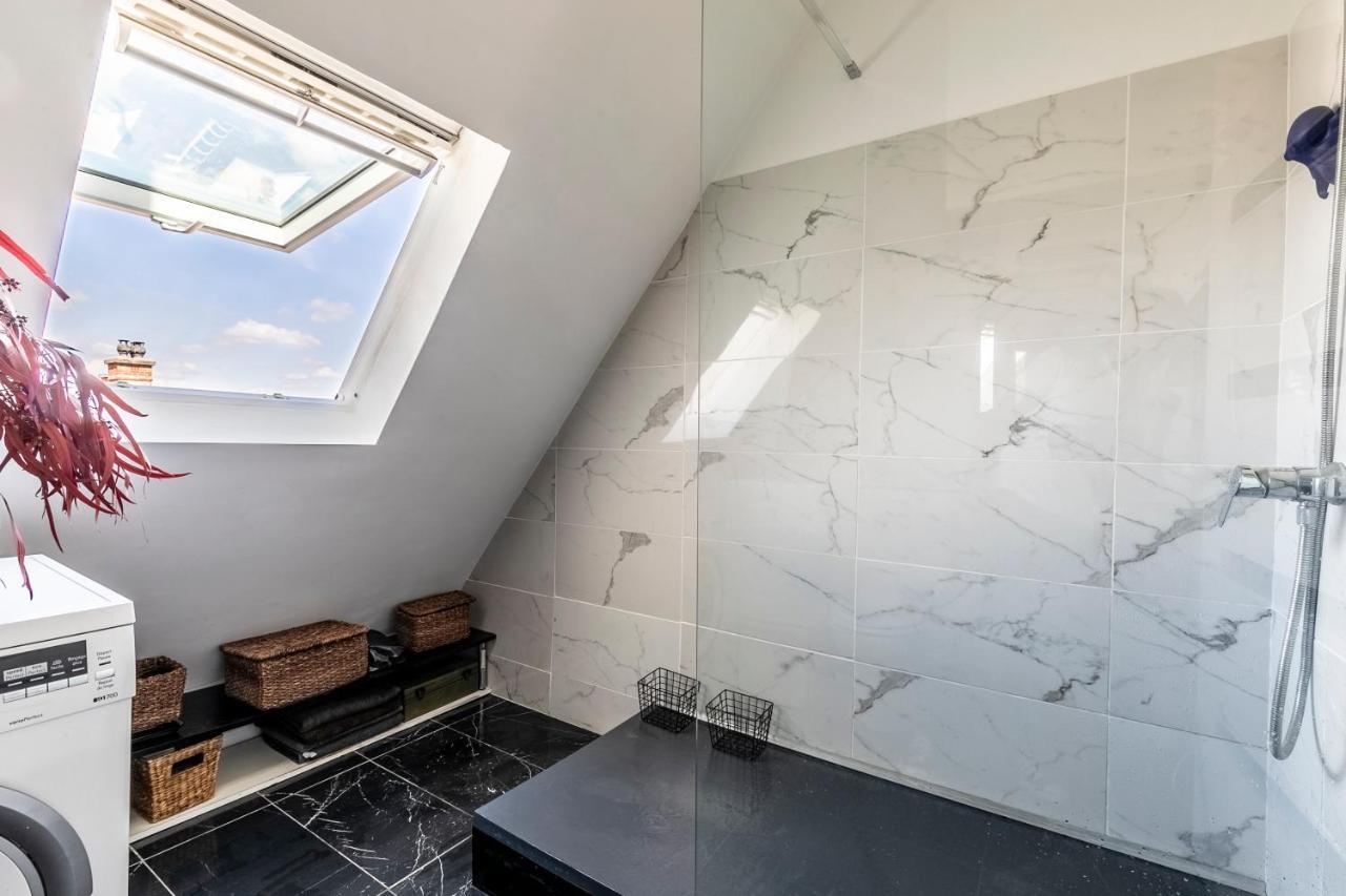 Centre Dernier Etage Vue Ascenseur Parijs